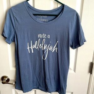 Ladies graphic t-shirt size xs/s‎